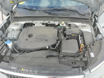 2025 Volvo XC40 B5 Plus Bright Theme – miniatura 21