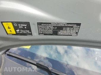 2025 Volvo XC40 B5 Plus Bright Theme – miniatura 22