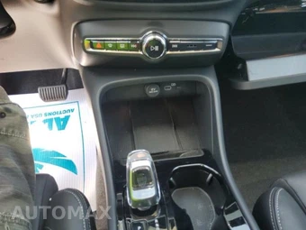 2025 Volvo XC40 B5 Plus Bright Theme – miniatura 12