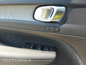 2025 Volvo XC40 B5 Plus Bright Theme – miniatura 16