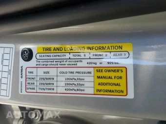 2025 Volvo XC40 B5 Plus Bright Theme – miniatura 17