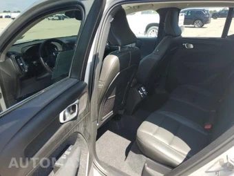 2025 Volvo XC40 B5 Plus Bright Theme – miniatura 6