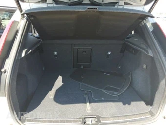 2025 Volvo XC40 B5 Plus Bright Theme – miniatura 7