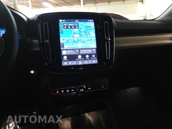 2025 Volvo XC40 B5 Plus Bright Theme – miniatura 10