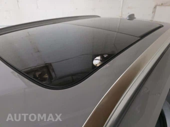 2025 Volvo XC40 B5 Plus Bright Theme – miniatura 12