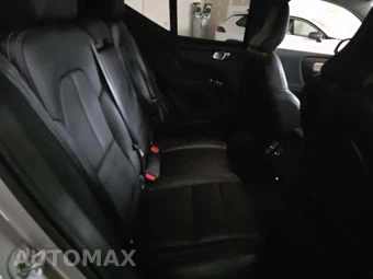 2025 Volvo XC40 B5 Plus Bright Theme – miniatura 16
