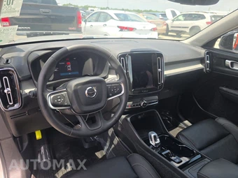 2025 Volvo XC40 B5 Plus Dark Theme – miniatura 11