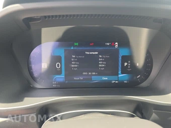 2025 Volvo XC40 B5 Plus Dark Theme – miniatura 12