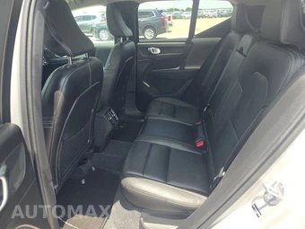 2025 Volvo XC40 B5 Plus Dark Theme – miniatura 13