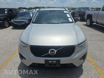 2025 Volvo XC40 B5 Plus Dark Theme – miniatura 2