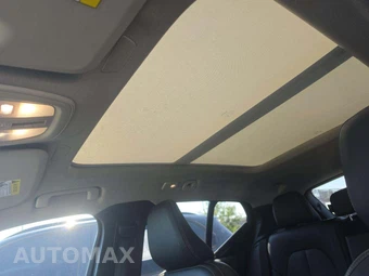 2025 Volvo XC40 B5 Plus Dark Theme - miniatura 11