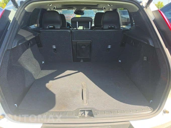 2025 Volvo XC40 B5 Plus Dark Theme - miniatura 14