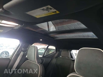 2025 Volvo XC40 B5 Plus Dark Theme – miniatura 11