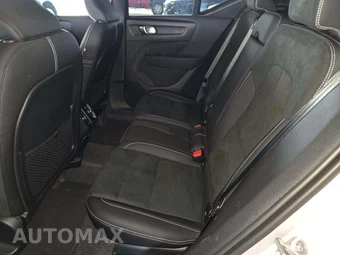 2025 Volvo XC40 B5 Plus Dark Theme – miniatura 13