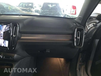 2025 Volvo XC40 B5 Plus Dark Theme – miniatura 19