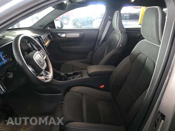 2025 Volvo XC40 B5 Plus Dark Theme – miniatura 6
