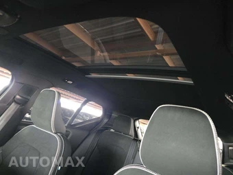 2025 Volvo XC40 B5 Plus Dark Theme – miniatura 11