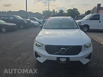 2025 Volvo XC40 B5 Plus Dark Theme – miniatura 2