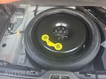 2025 Volvo XC40 B5 Plus Dark Theme – miniatura 7