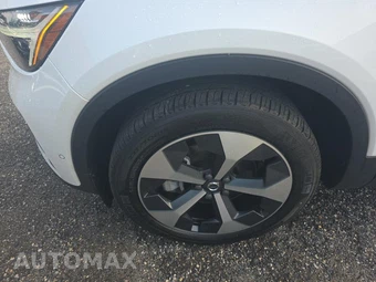 2025 Volvo XC40 B5 Plus Dark Theme – miniatura 8