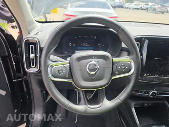 2025 Volvo XC40 B5 Plus Dark Theme – miniatura 10