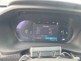 2025 Volvo XC40 B5 Plus Dark Theme – miniatura 12