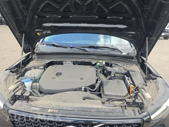 2025 Volvo XC40 B5 Plus Dark Theme – miniatura 15
