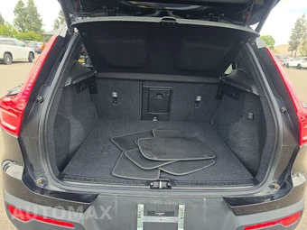 2025 Volvo XC40 B5 Plus Dark Theme – miniatura 16