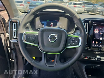 2025 Volvo XC40 B5 Ultra Dark Theme - miniatura 10