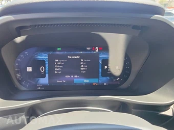 2025 Volvo XC40 B5 Ultra Dark Theme - miniatura 12