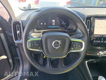 2025 Volvo XC40 B5 Ultra Dark Theme - miniatura 10