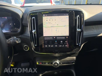 2025 Volvo XC40 B5 Ultra Dark Theme - miniatura 11