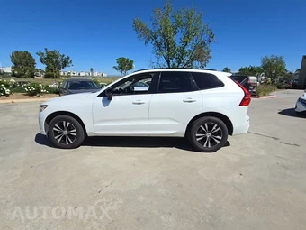 2025 Volvo XC60 B5 Core - miniatura 3