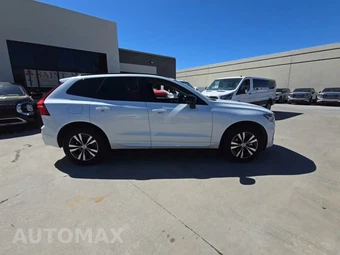 2025 Volvo XC60 B5 Core - miniatura 5