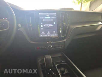 2025 Volvo XC60 B5 Core – miniatura 10