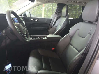 2025 Volvo XC60 B5 Core – miniatura 6