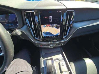 2025 Volvo XC60 B5 Core – miniatura 11