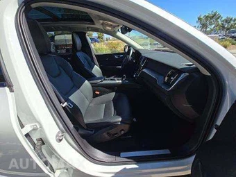 2025 Volvo XC60 B5 Core – miniatura 19