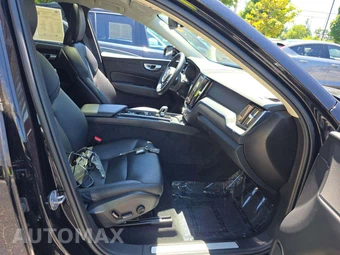 2025 Volvo XC60 B5 Core – miniatura 18