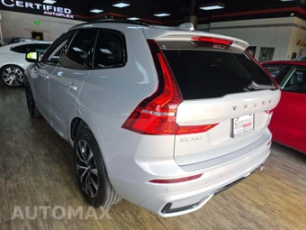 2025 Volvo XC60 B5 Core – miniatura 2