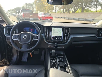 2025 Volvo XC60 B5 Core - miniatura 11