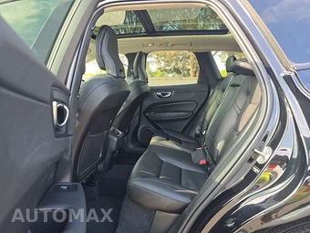2025 Volvo XC60 B5 Core - miniatura 13