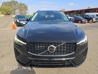 2025 Volvo XC60 B5 Core - miniatura 2
