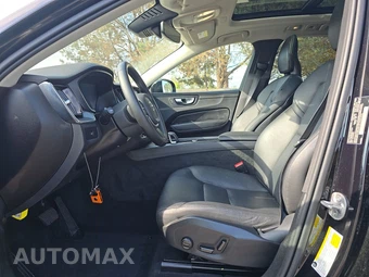 2025 Volvo XC60 B5 Core - miniatura 7