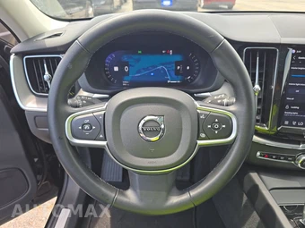 2025 Volvo XC60 B5 Core – miniatura 10