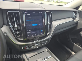 2025 Volvo XC60 B5 Core – miniatura 11