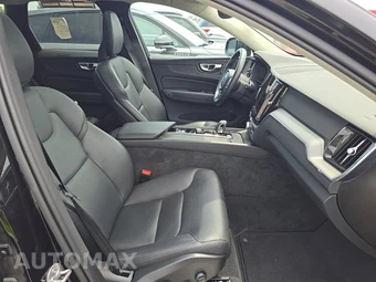 2025 Volvo XC60 B5 Core – miniatura 8