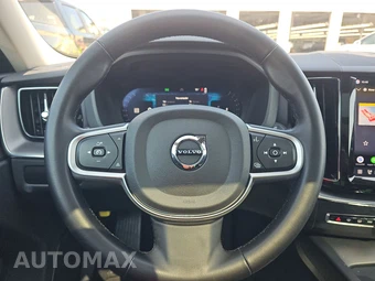 2025 Volvo XC60 B5 Core - miniatura 16