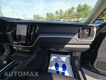 2025 Volvo XC60 B5 Core – miniatura 19