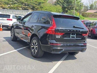 2025 Volvo XC60 B5 Core – miniatura 2